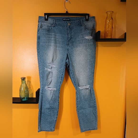 Indigo Fusion Distressed Ankle Cropped Jeans Size 16 - Picture 4 of 12